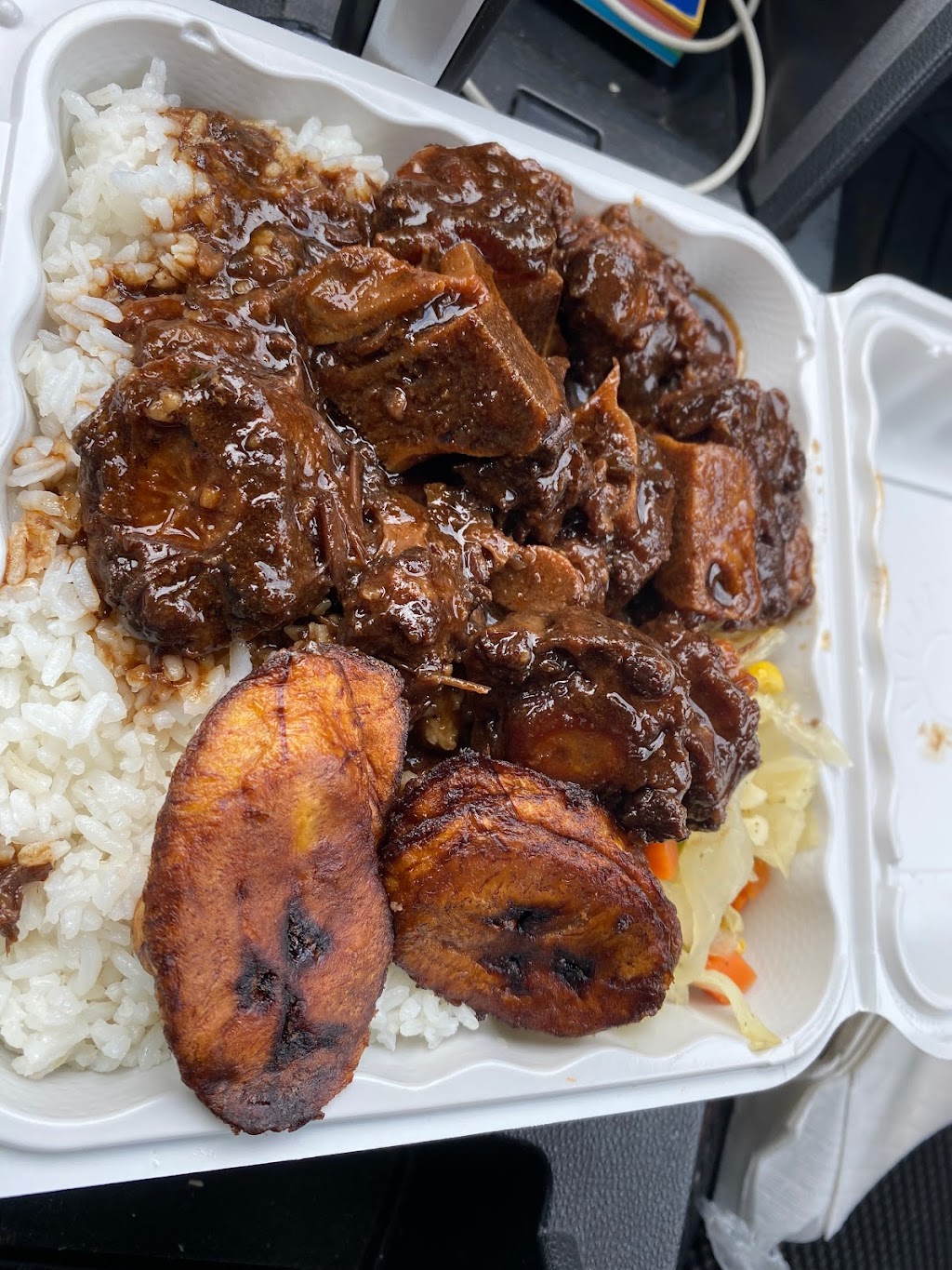 Golden Krust Caribbean Restaurant | 178 Fulton St, White Plains, NY 10606 | Phone: (914) 682-7400