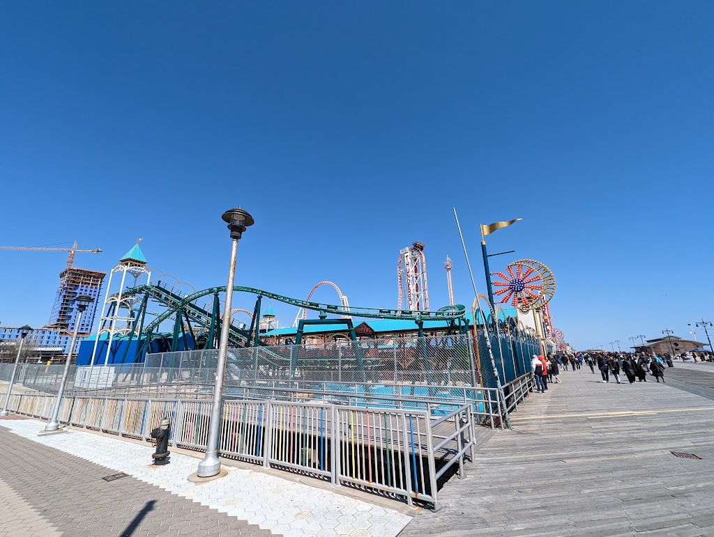 Brighton Beach | 601 Riegelmann Boardwalk, Brooklyn, NY 11235 | Phone: (718) 946-1350