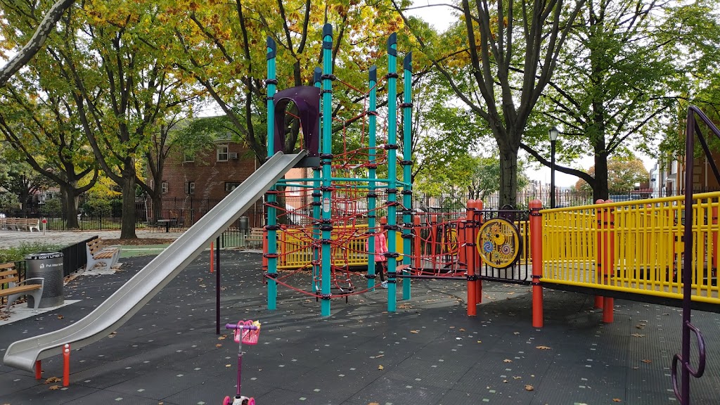 Nathan Weidenbaum Playground | Laurel Hill Blvd. &, 48-09 63rd St, Queens, NY 11377 | Phone: (212) 639-9675