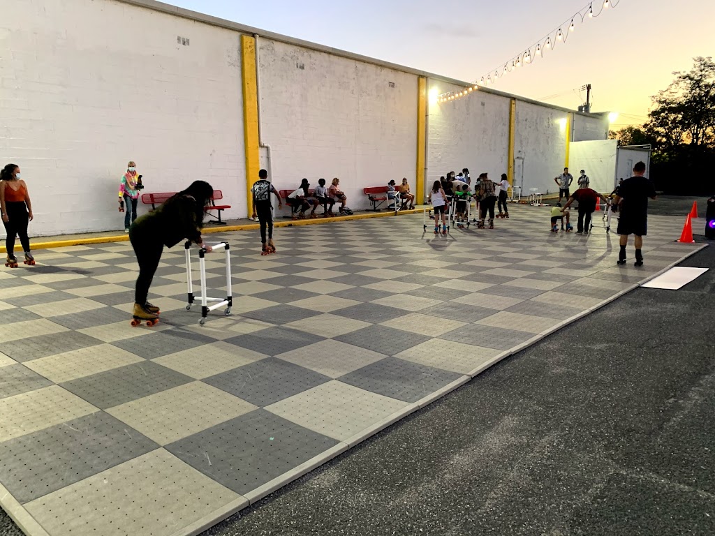 United Skates of America Roller Skating Massapequa | 1276 Hicksville Rd, Seaford, NY 11783 | Phone: (516) 795-5474