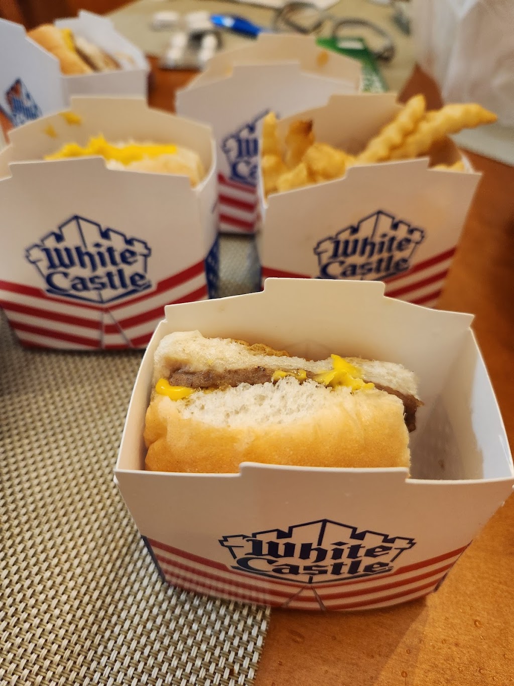 White Castle | 3663 Boston Rd, Bronx, NY 10466 | Phone: (718) 231-1347