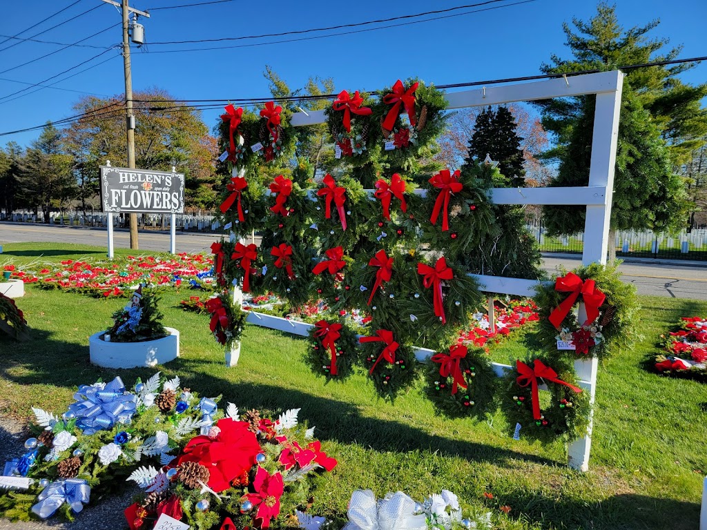 Helens Flowers | 7 Wellwood Ave, Farmingdale, NY 11735 | Phone: (631) 752-1887