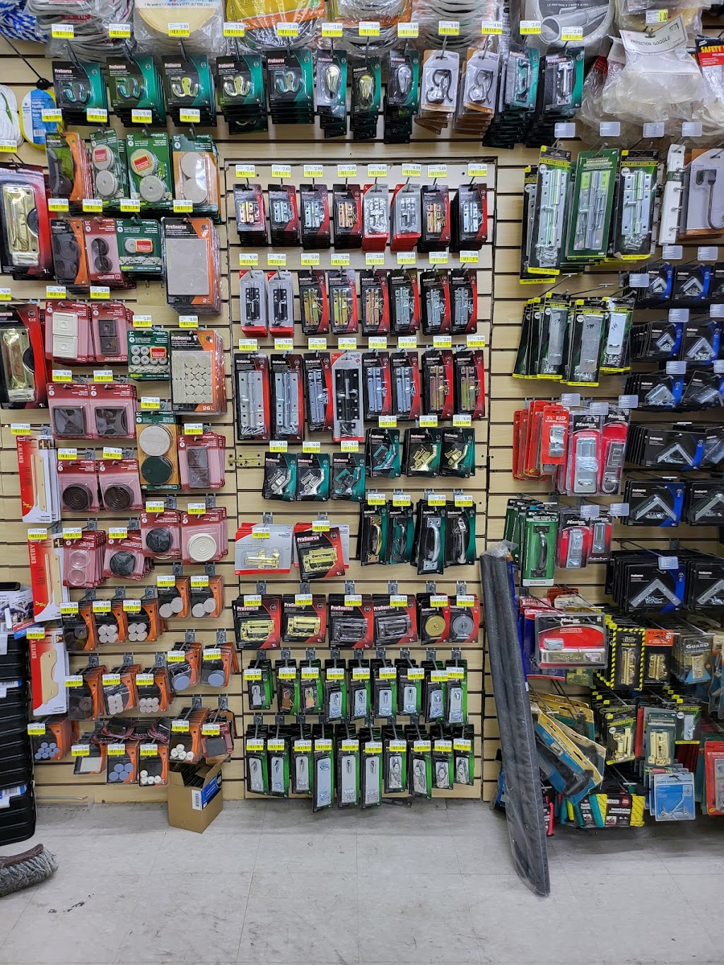 Sammys Hardware | 105 E 183rd St, Bronx, NY 10453 | Phone: (347) 569-8448