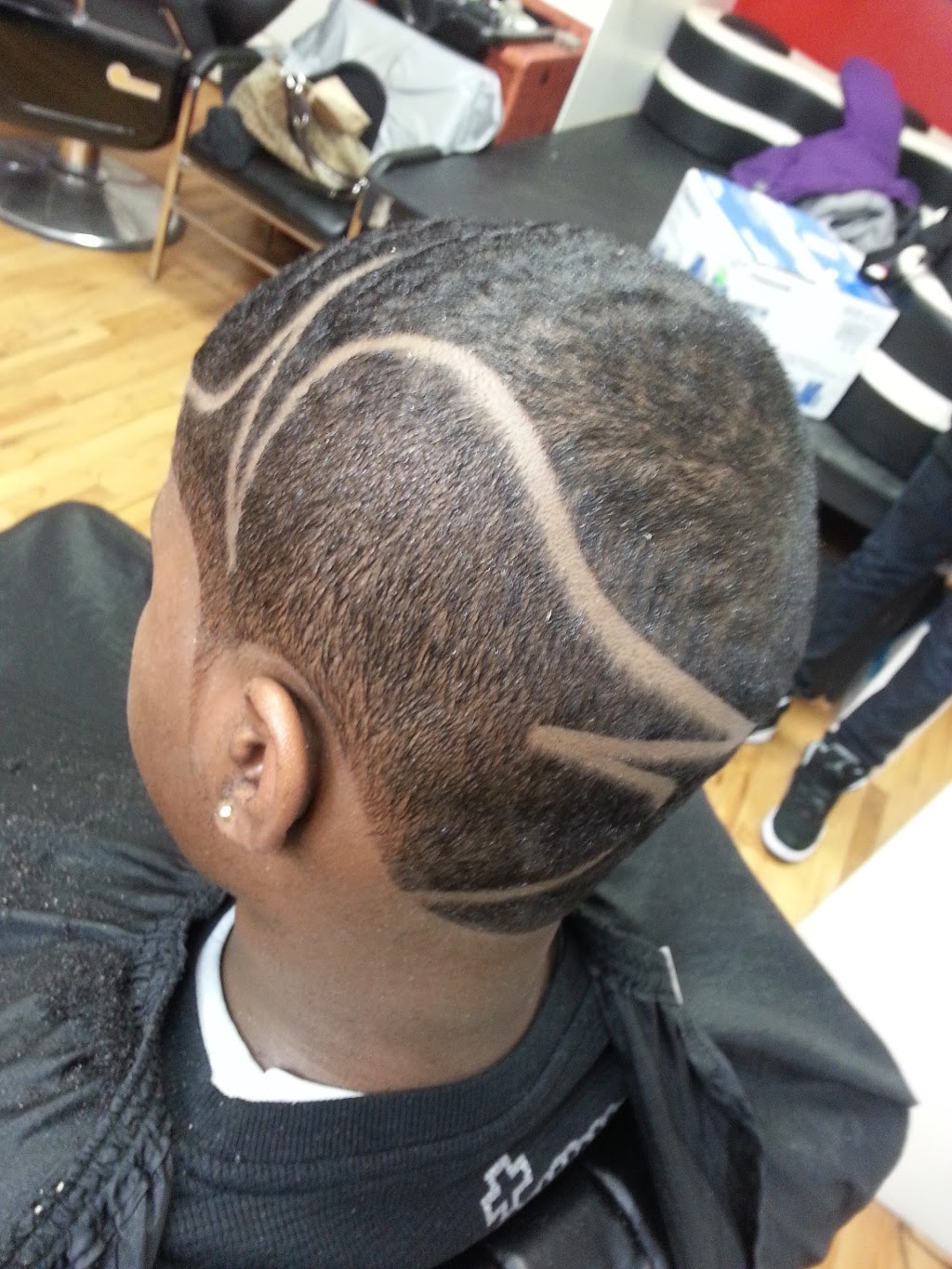 Headliners Barbershop | 109 Lawrence Ave, Inwood, NY 11096 | Phone: (718) 954-6153