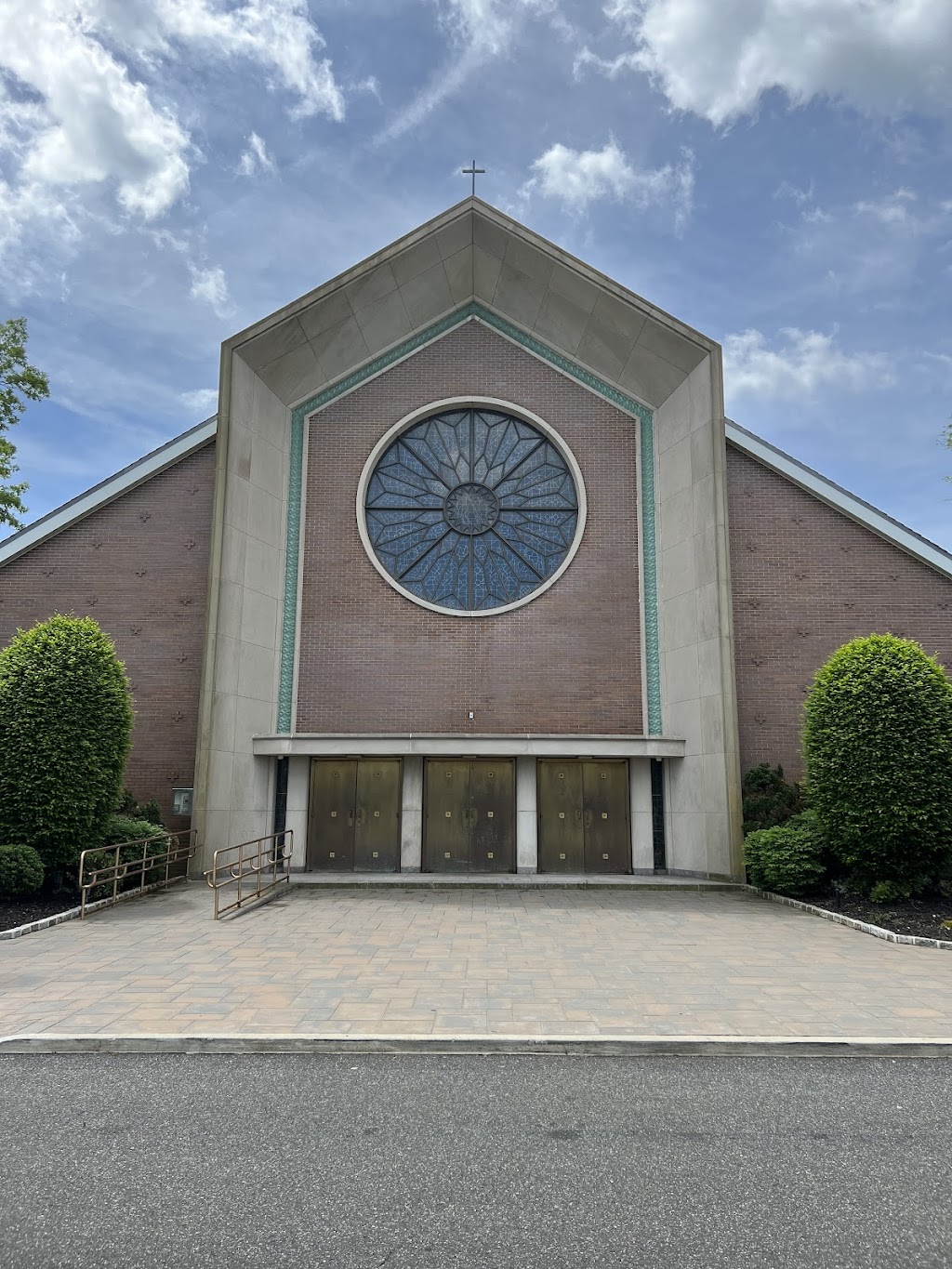 St Rose of Lima R.C. Church | 2 Bayview Ave, Massapequa, NY 11758 | Phone: (516) 798-4992