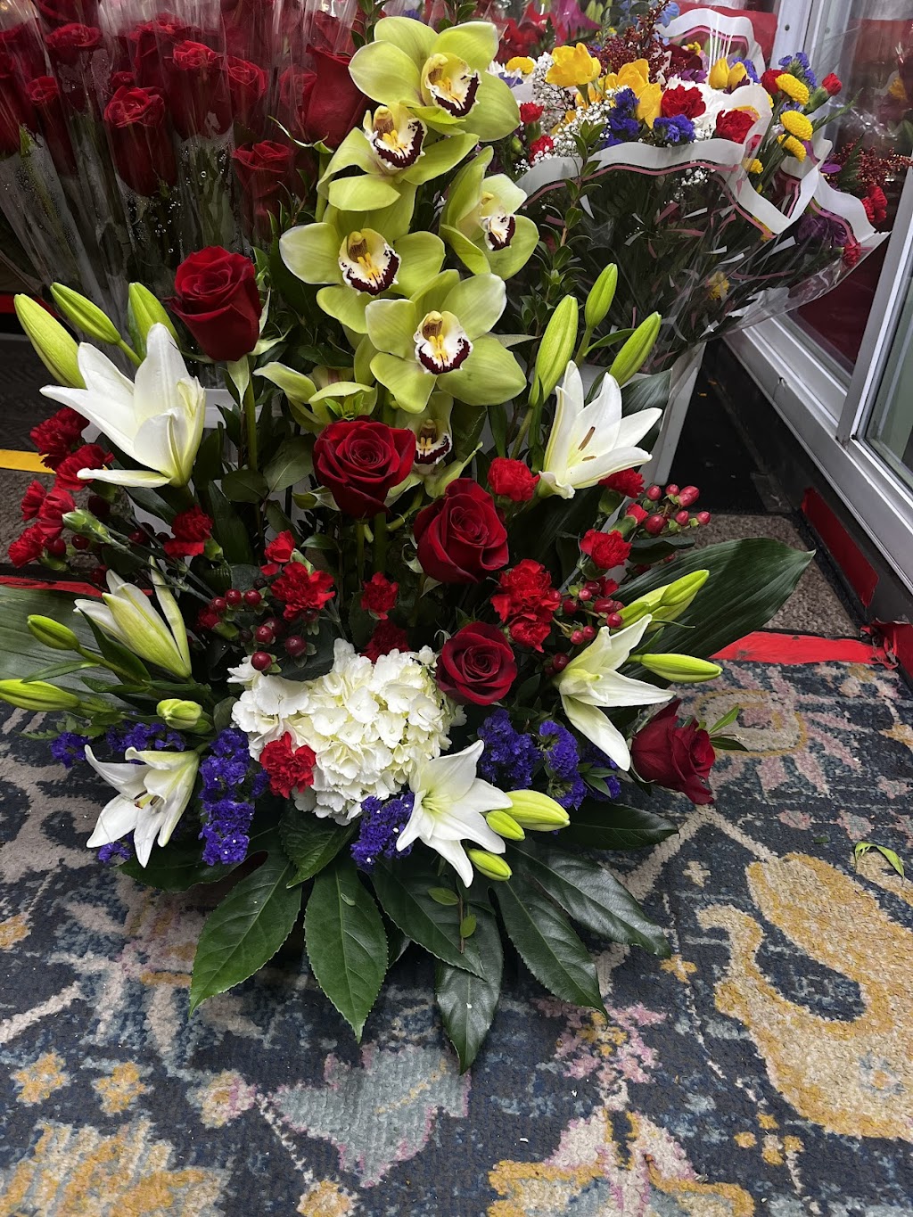 Golden Petal Florist | 2602 Bergenline Ave, Union City, NJ 07087 | Phone: (201) 348-3388