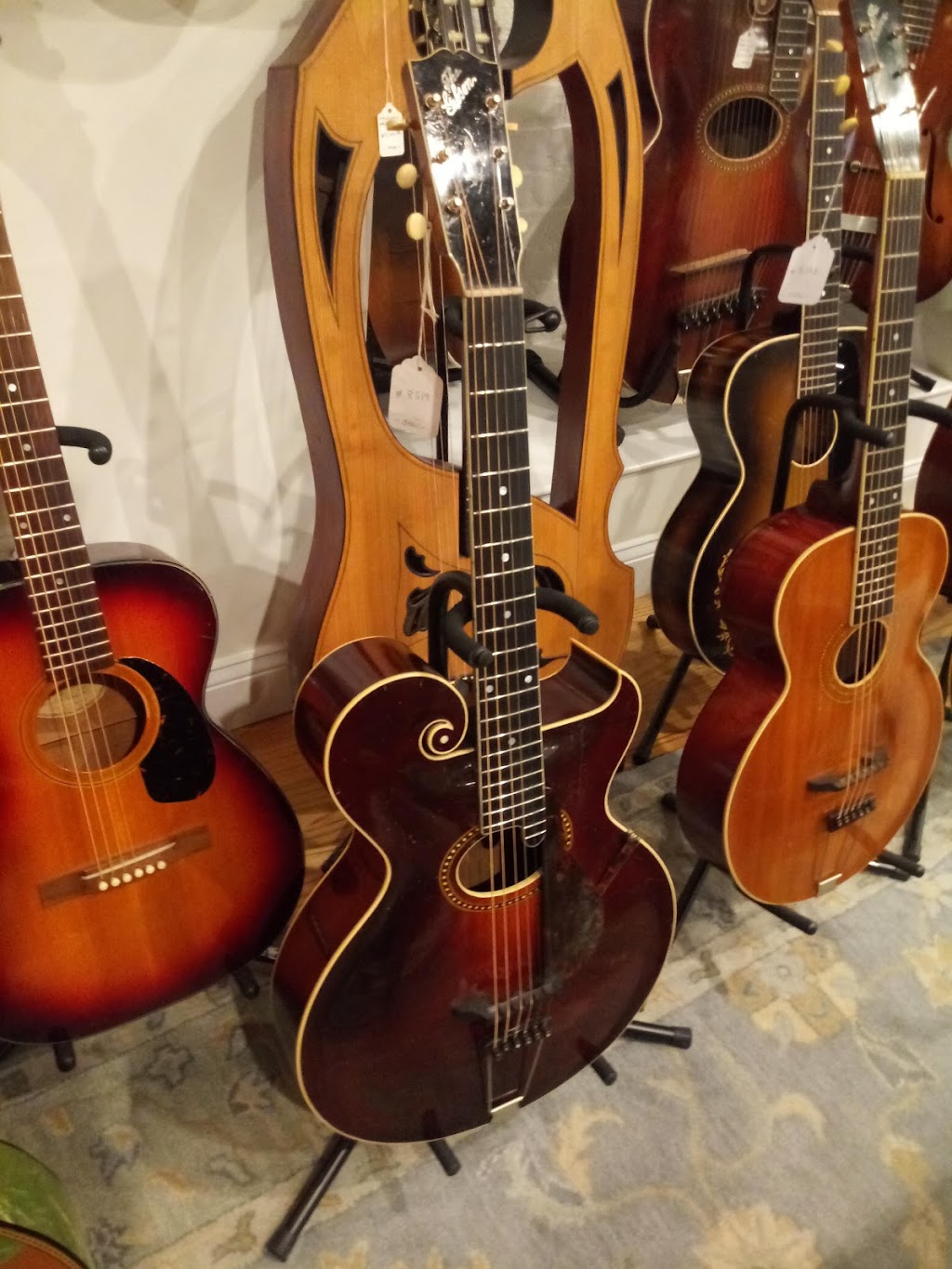 Retrofret Vintage Guitars | BY APPOINTMENT ONLY, 87 Luquer St, Brooklyn, NY 11231 | Phone: (718) 237-6092