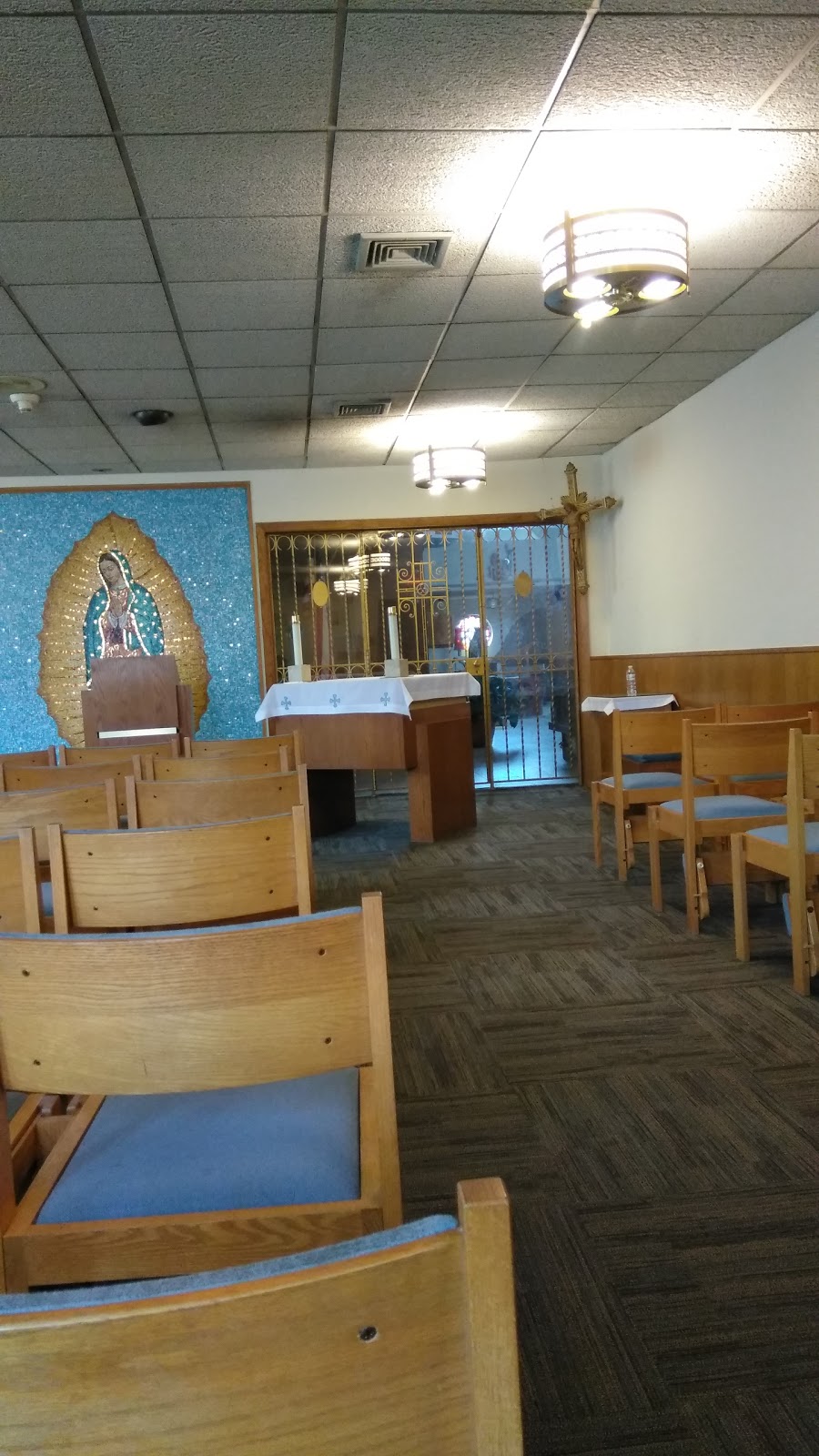 St Hugh of Lincoln | 21 E 9th St, Huntington Station, NY 11746 | Phone: (631) 427-0638