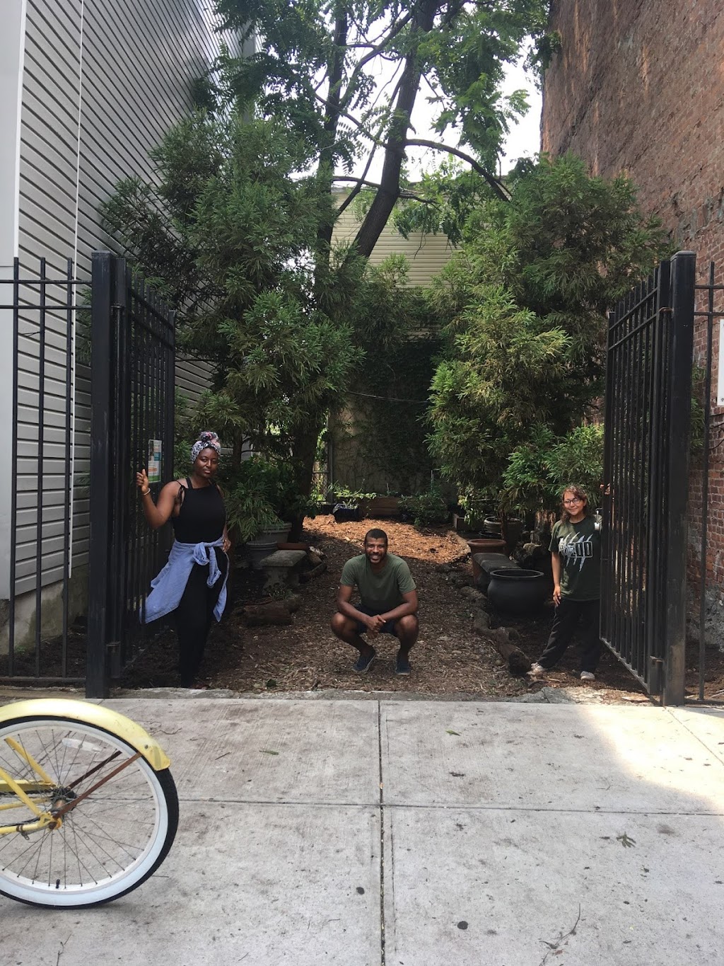 Hendrix Street Community Garden | 532 Hendrix St, Brooklyn, NY 11207 | Phone: (212) 333-2552