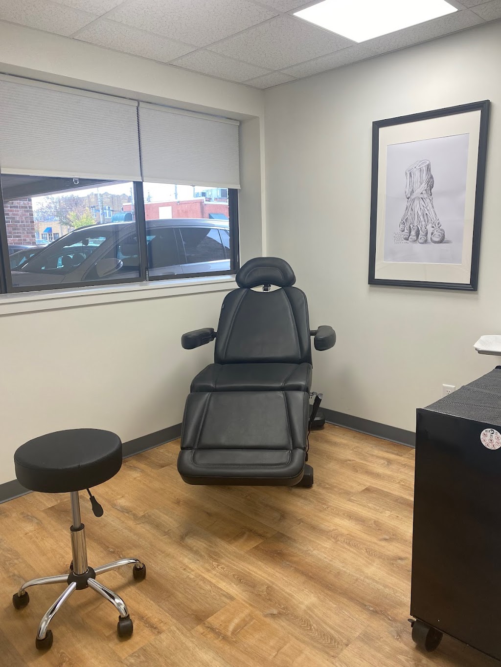 Williston Park Podiatry - Dr.s Kelly Lucas & Samantha Trepal | ground level, 2 Hillside Avenue Unit 2E, Williston Park, NY 11596 | Phone: (718) 971-9936