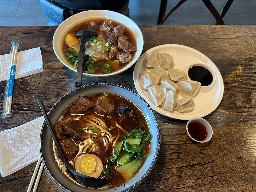 H Noodle House 奶奶食堂 | 336 N Broadway, Jericho, NY 11753 | Phone: (516) 933-8808