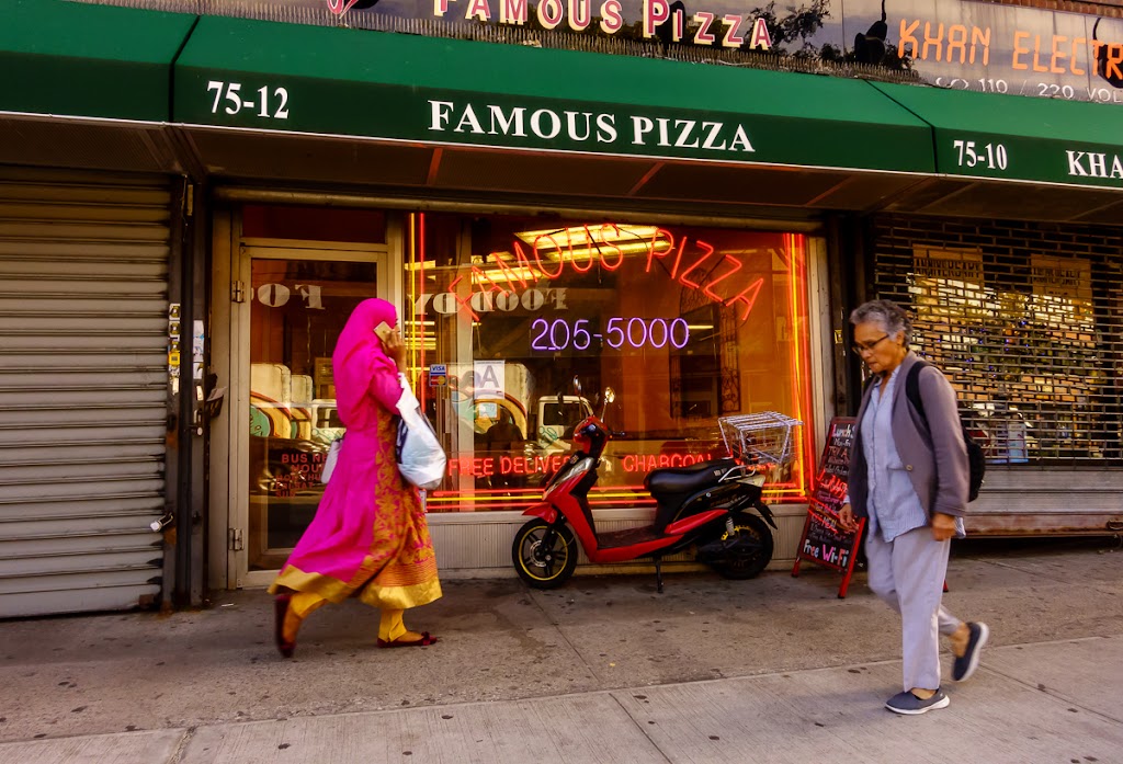 Elmhurst Famous Pizza | 75-12 37th Ave, Queens, NY 11372 | Phone: (718) 205-5000