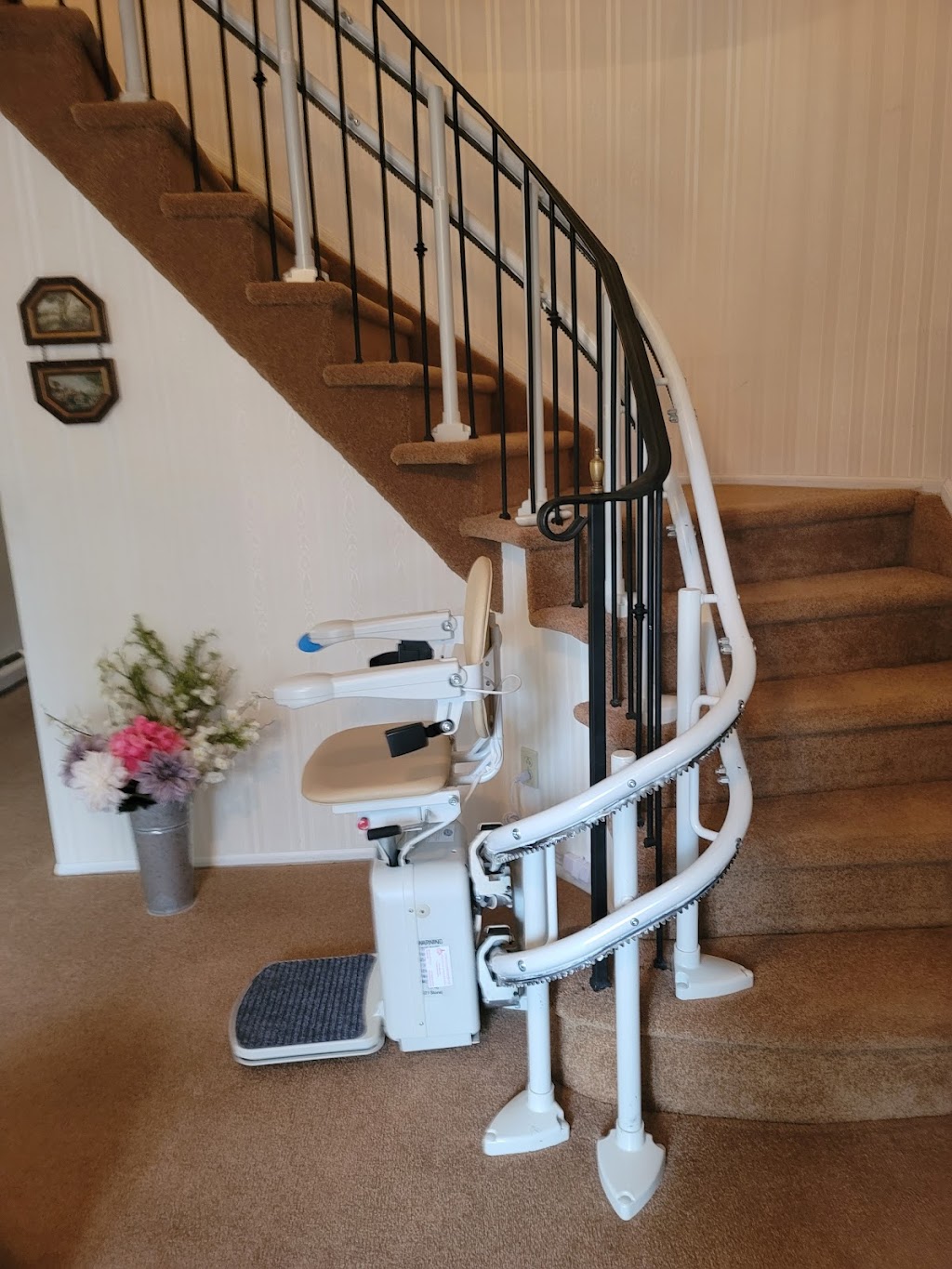 Stair Lift Store LI | 375 N Long Beach Rd, Rockville Centre, NY 11570 | Phone: (516) 633-5664