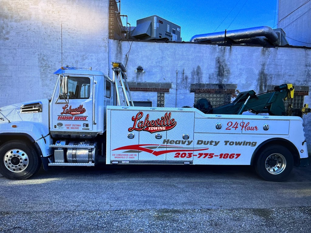 Lakeville Towing & Heavy Truck Repair | 256-1 Jamaica Ave, Queens, NY 11001 | Phone: (718) 831-9300