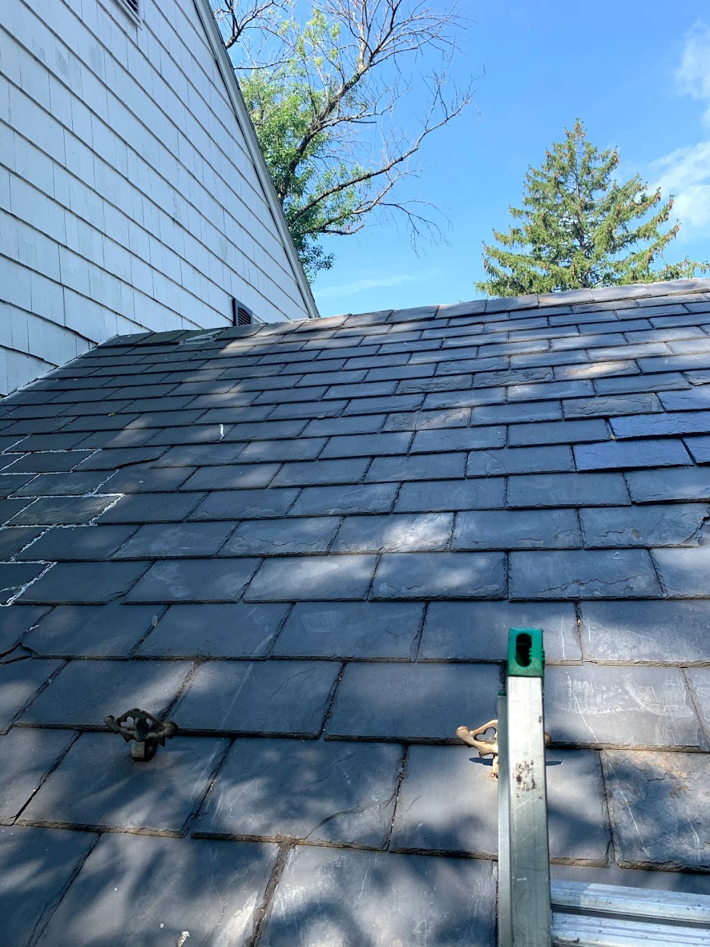 super roof construction inc | 461 Newton St, Westbury, NY 11590 | Phone: (516) 637-1335