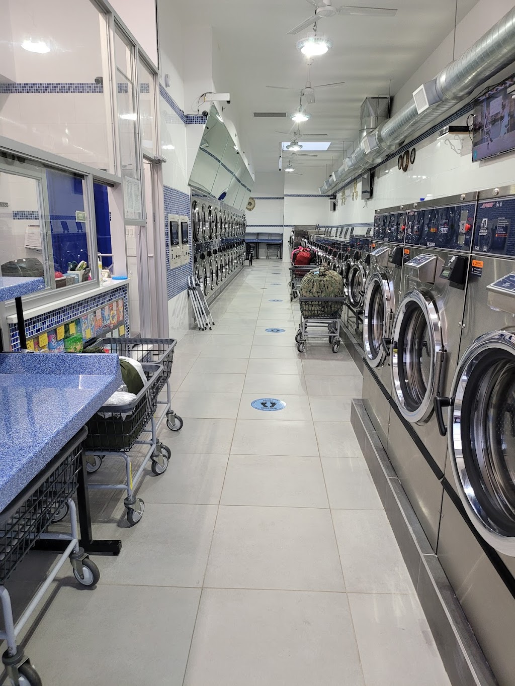 The soap Factory laundromat | 7022 Avenue U, Brooklyn, NY 11234 | Phone: (718) 763-6560