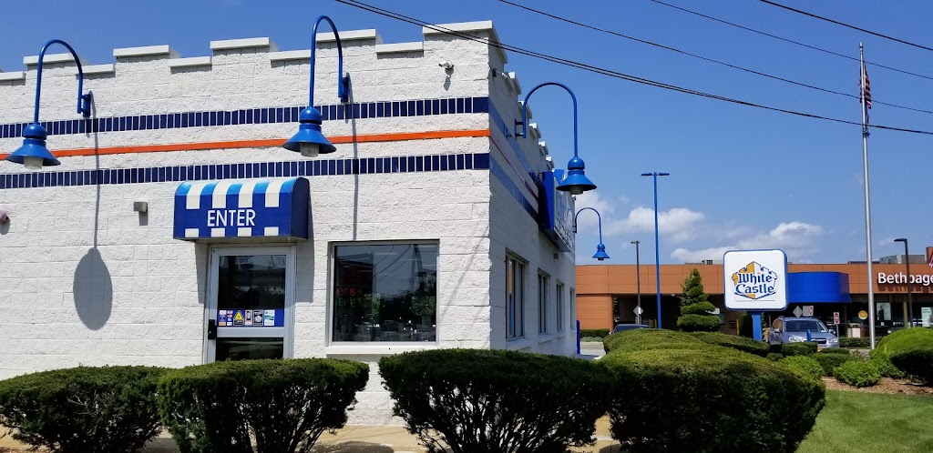 White Castle | 6207 Sunrise Hwy, Massapequa, NY 11758 | Phone: (516) 799-4641