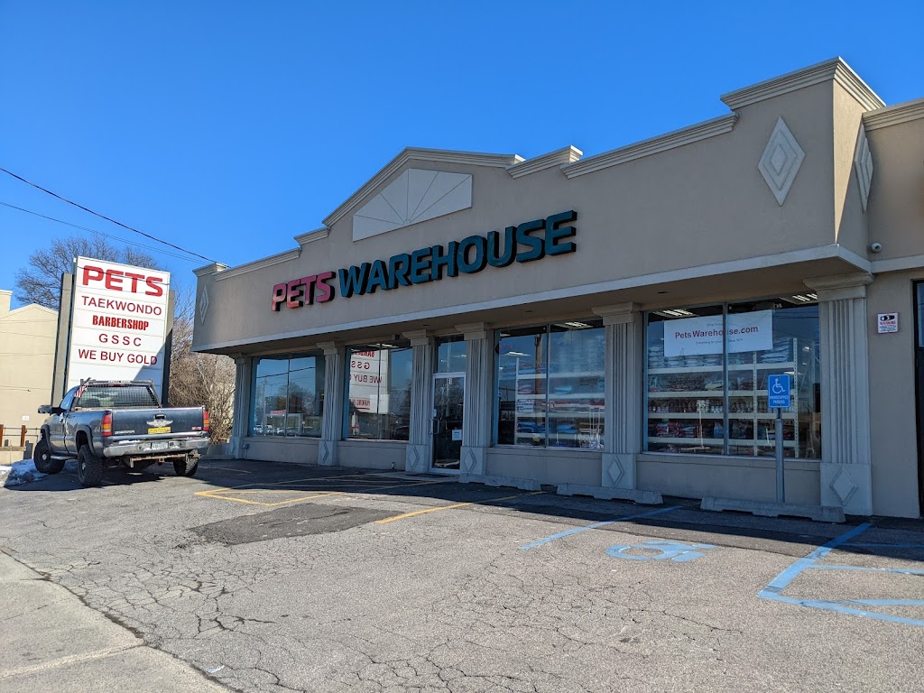 Pets Warehouse | 61 E Sunrise Hwy, Lindenhurst, NY 11757 | Phone: (631) 842-1230