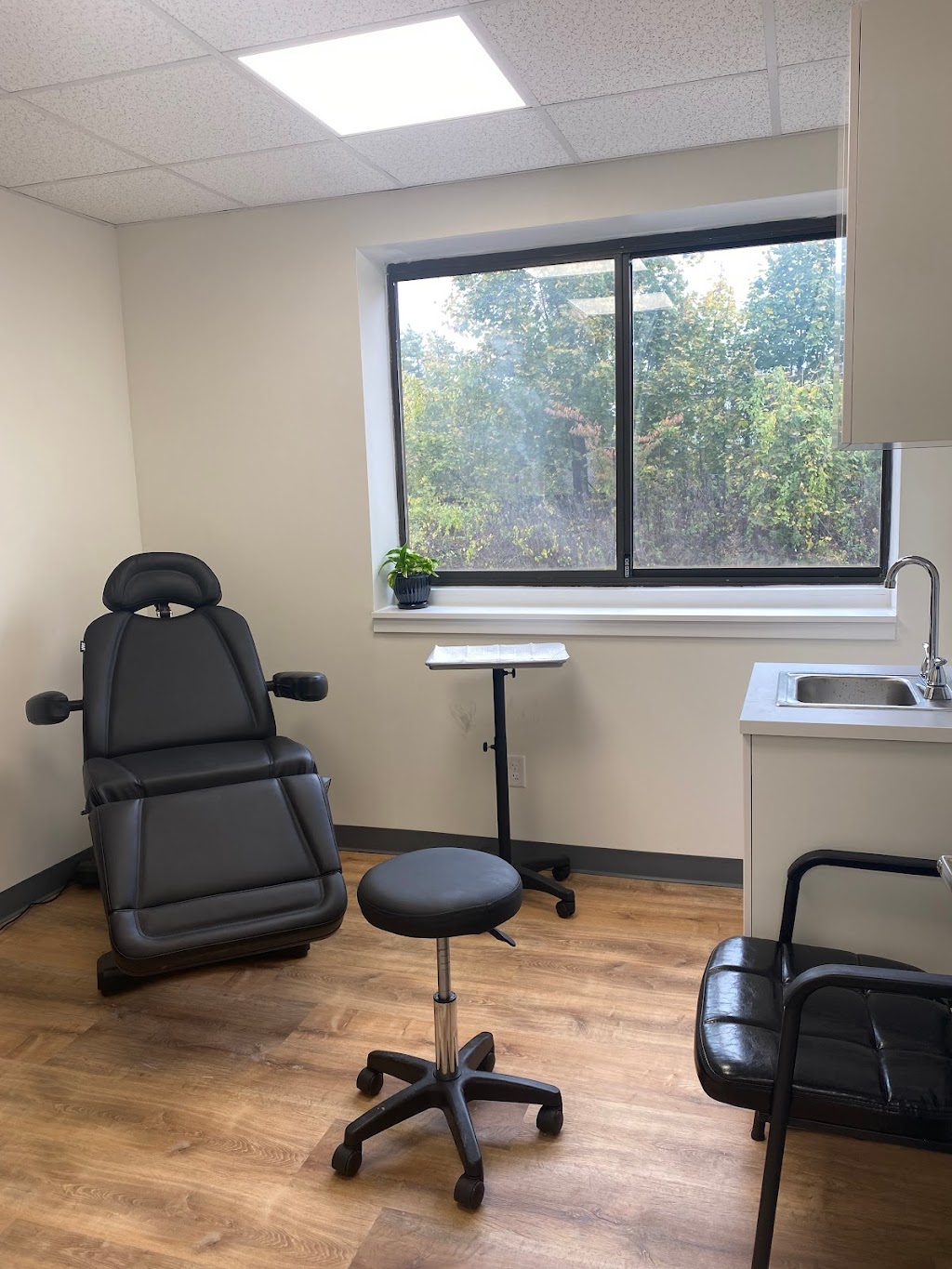 Williston Park Podiatry - Dr.s Kelly Lucas & Samantha Trepal | ground level, 2 Hillside Avenue Unit 2E, Williston Park, NY 11596 | Phone: (718) 971-9936