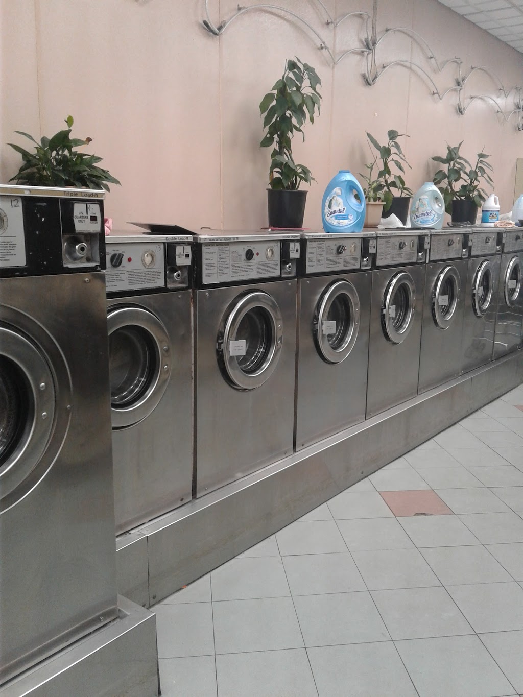 FF Laundromat | 1755 Peninsula Blvd, Hewlett, NY 11557 | Phone: (516) 295-5831