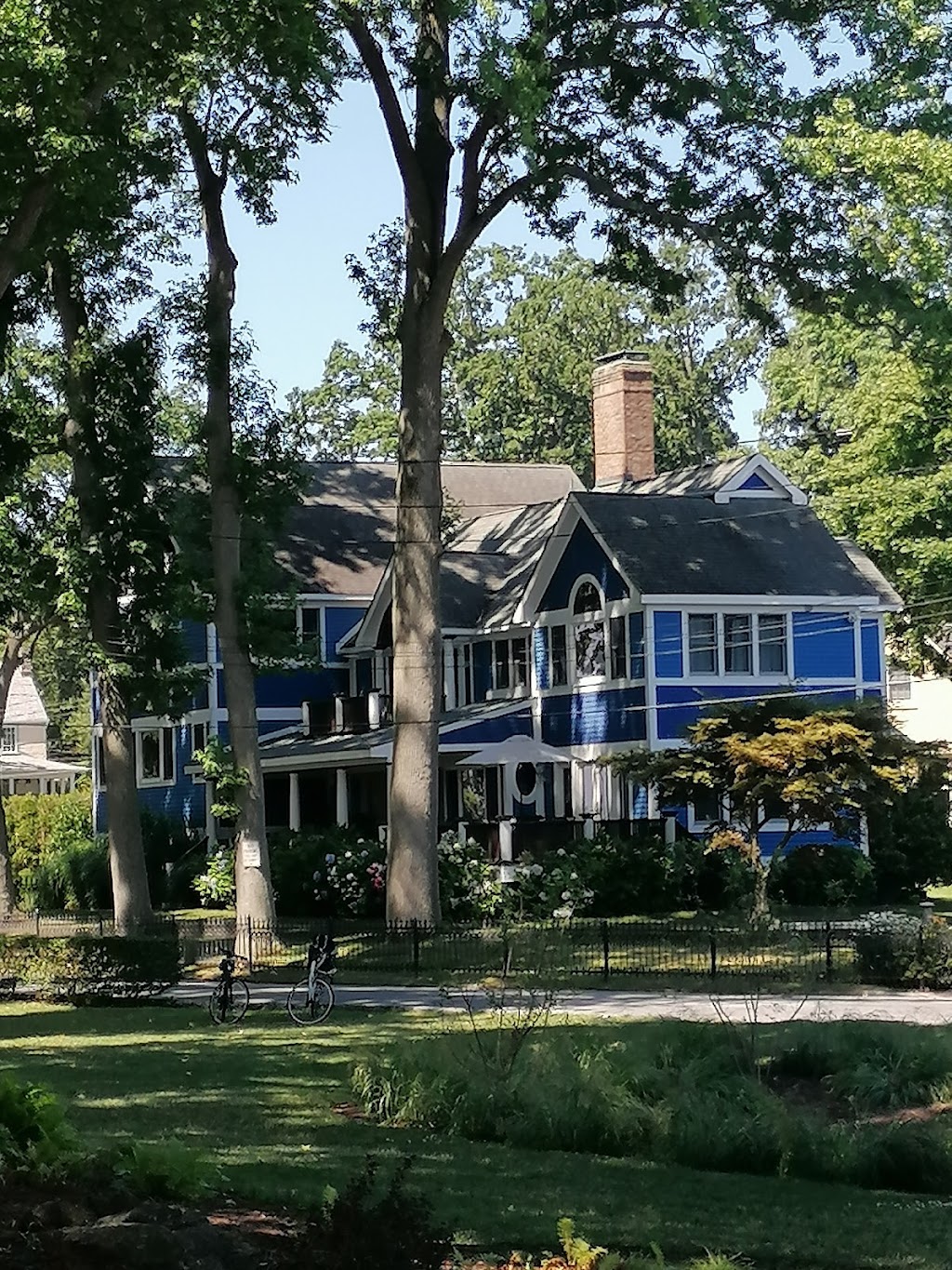 Larchmont Manor Park | 108 Park Ave, Larchmont, NY 10538 | Phone: (914) 834-4309