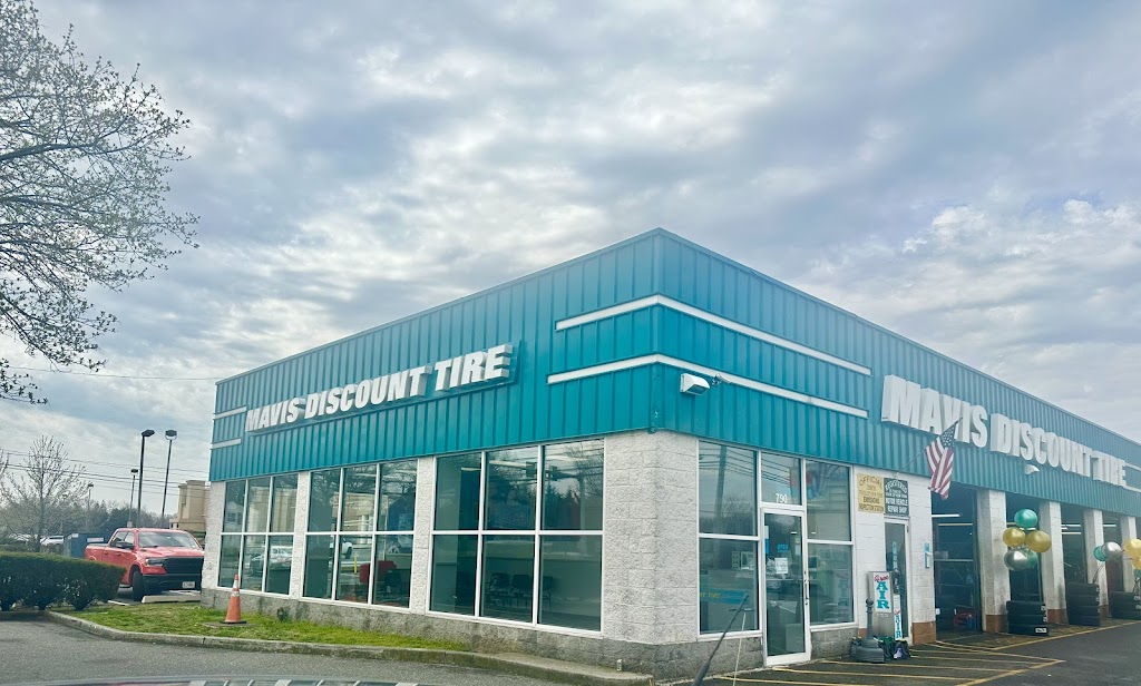 Mavis Discount Tire | 790 Sunrise Hwy, Massapequa Park, NY 11762 | Phone: (516) 452-7214