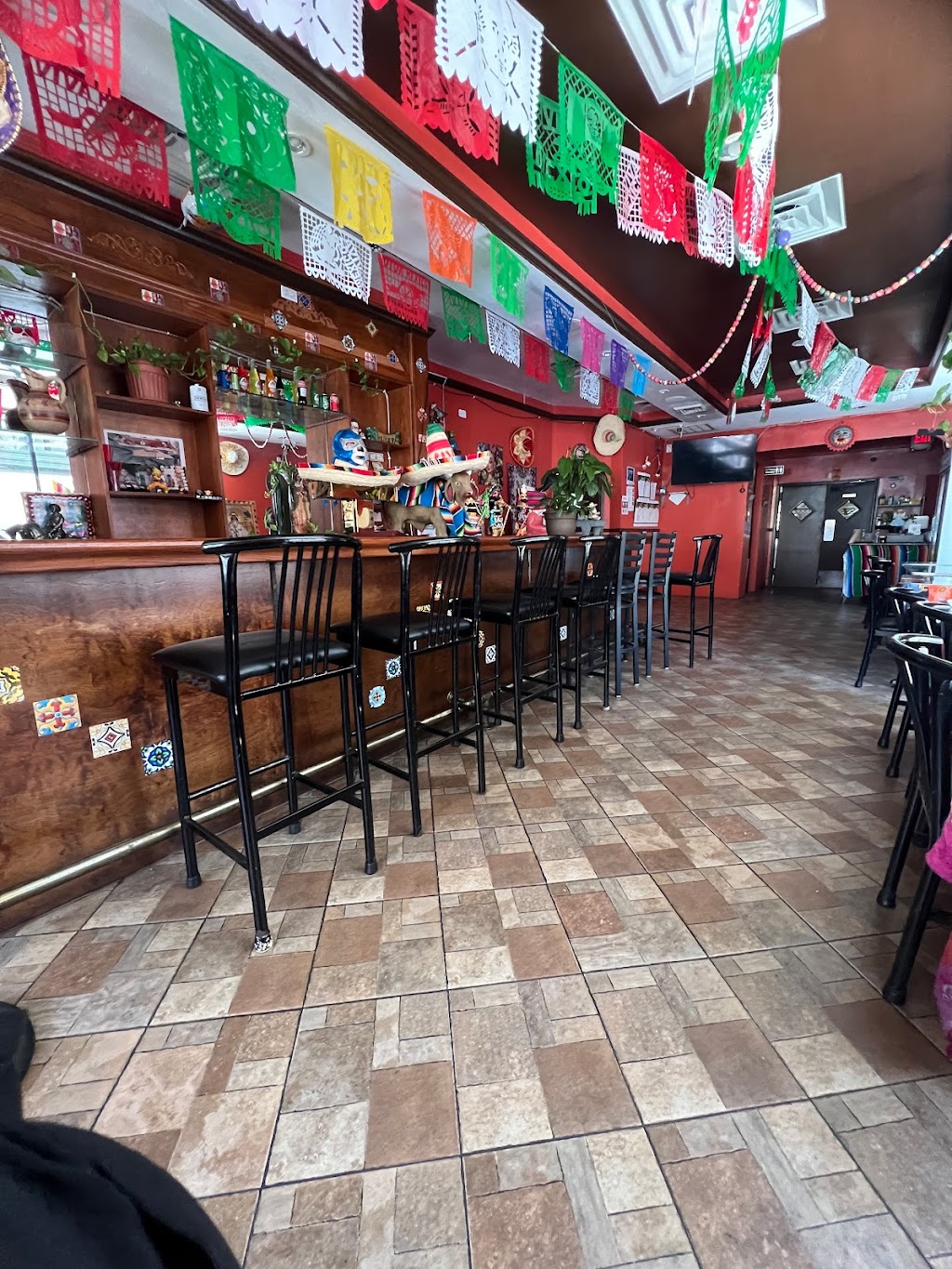 El Buen Gusto | 30-85 14th St, Queens, NY 11102 | Phone: (347) 848-0435