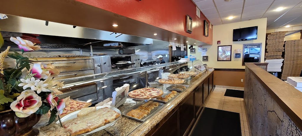 Campania Pizza & Pasta | 235 Broadway, Huntington, NY 11743 | Phone: (631) 651-5568