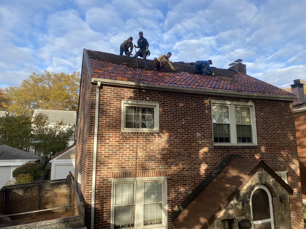 Westbury Roofing Corp | 461 Newton St, Westbury, NY 11590 | Phone: (516) 637-1335