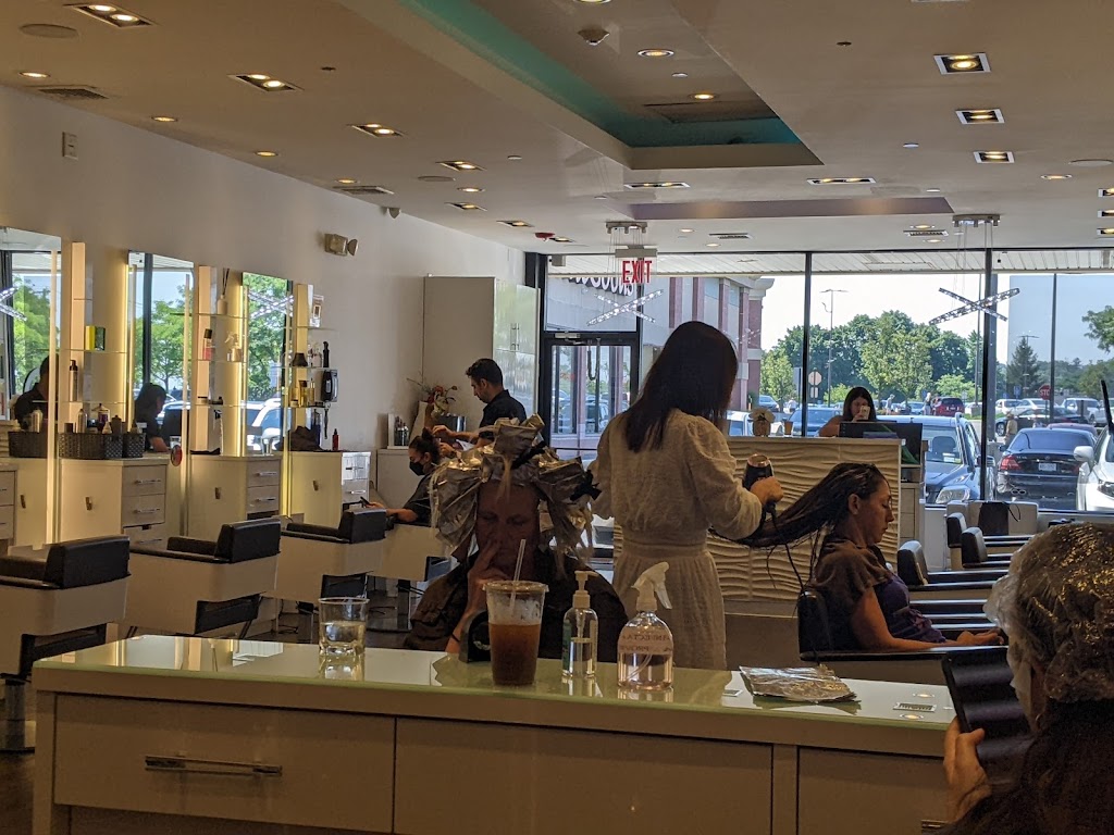 Salon Aura | 55 Old Shore Rd, Port Washington, NY 11050 | Phone: (516) 767-6555