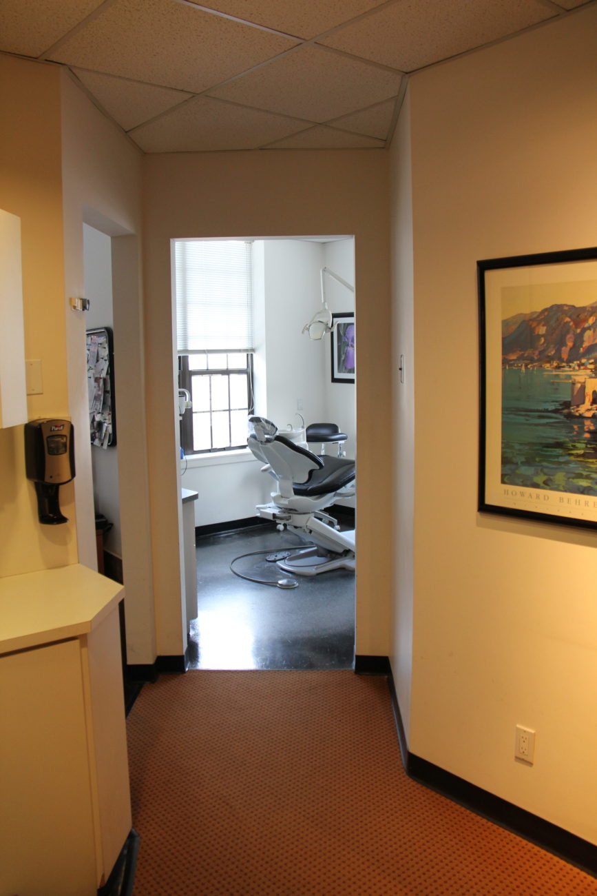 East Hills Dental Associates: Richard A. Sousa, DDS | 14 Glen Cove Rd, Roslyn Heights, NY 11577 | Phone: (516) 484-6600