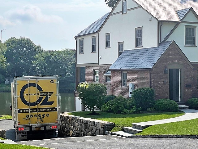 Oz Moving & Storage - Stamford Movers | 28 Rippowam Rd, Cos Cob, CT 06807 | Phone: (203) 220-2330