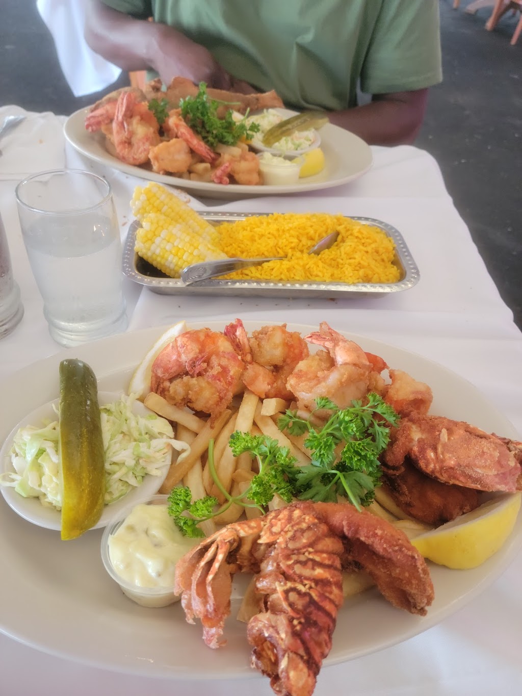 Sammys Fish Box | 41 City Island Ave, Bronx, NY 10464 | Phone: (718) 885-0920