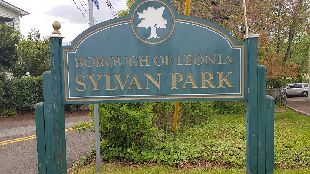 Sylvan Park | 140 Grand Ave, Leonia, NJ 07605 | Phone: (201) 592-5783
