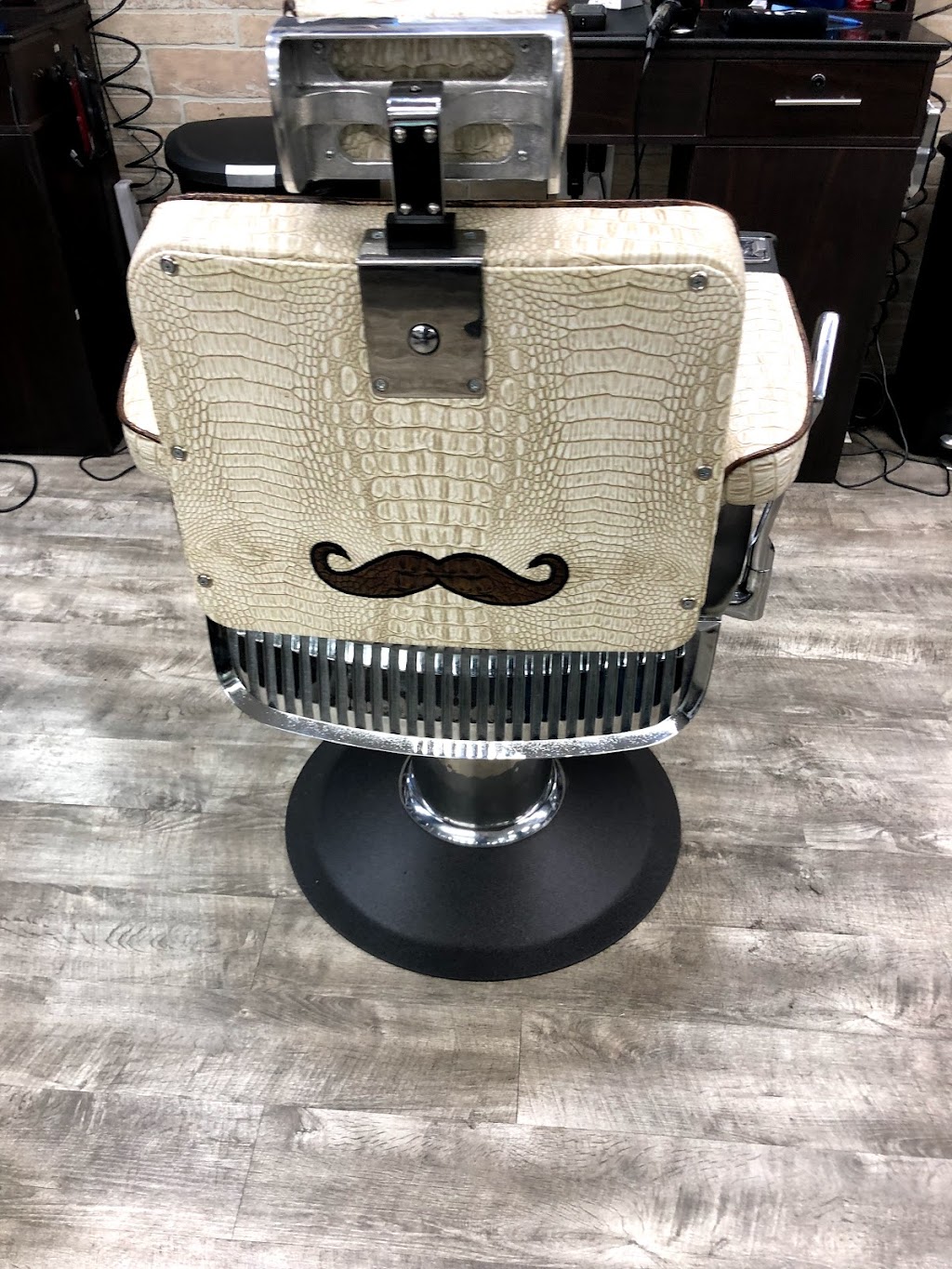 Vintage Barber Shop | 24-18 149th St, Whitestone, NY 11357 | Phone: (718) 321-3121