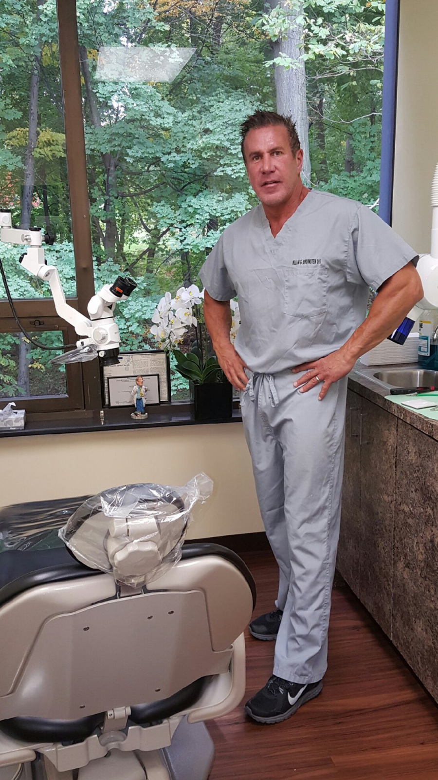 Dr. William G. Brownstein, DDS | 800 Community Dr, Manhasset, NY 11030 | Phone: (516) 627-9393