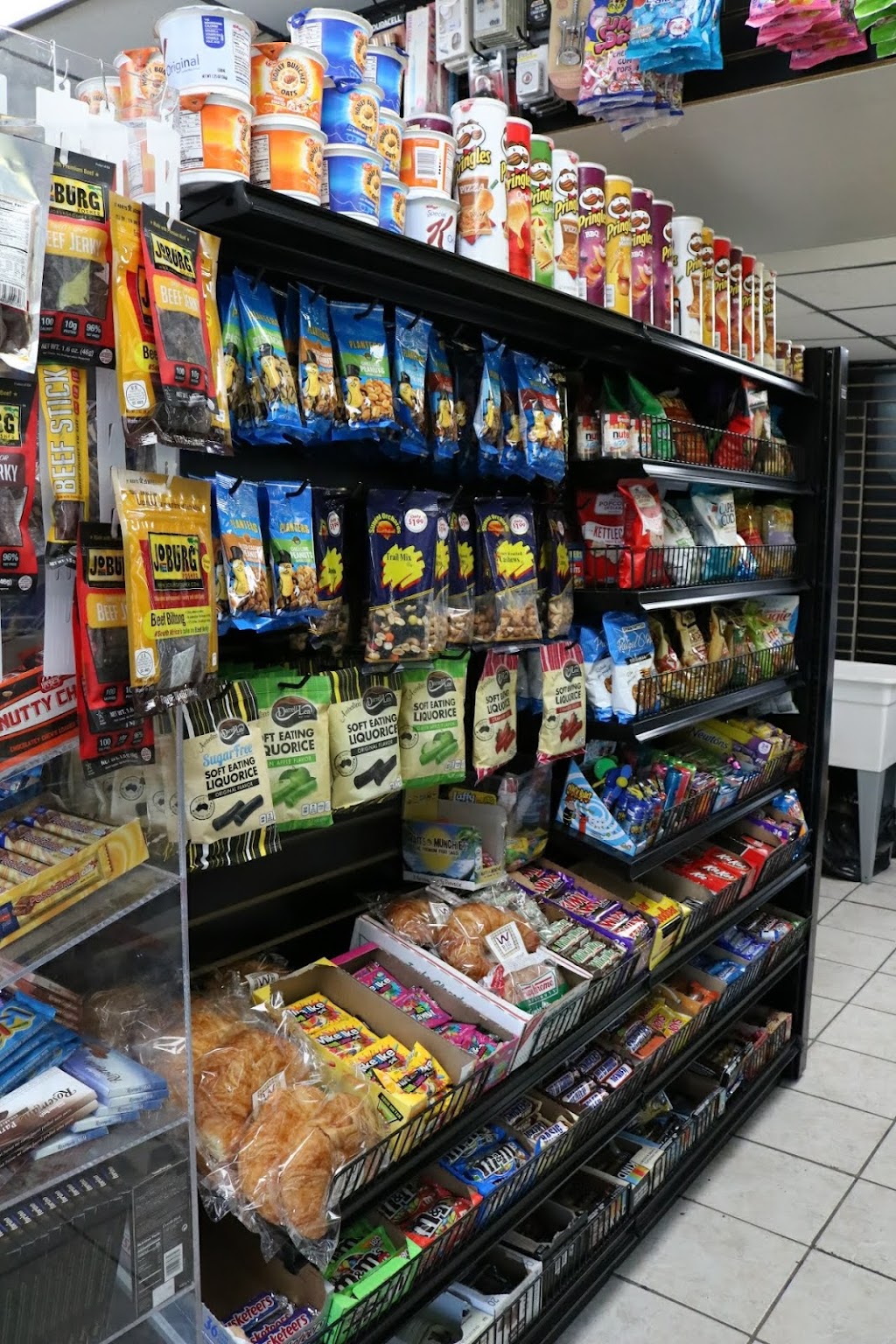 Kosher @ Delta Gas Station | 475 Rte 4, Fort Lee, NJ 07024 | Phone: (201) 731-3049