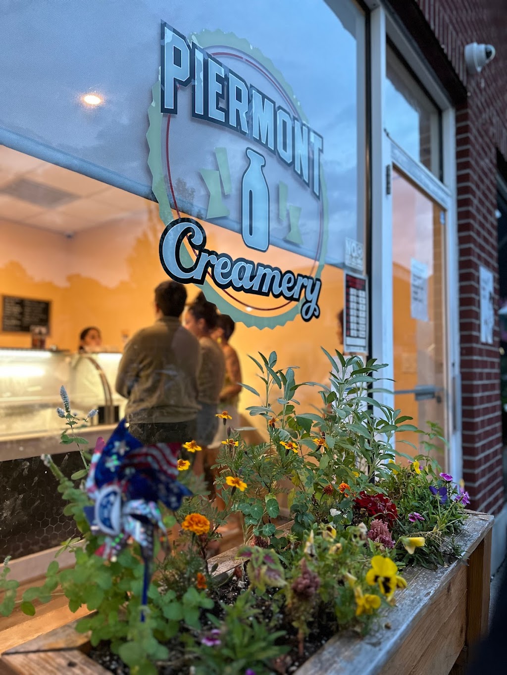 Piermont Creamery | 10 Roundhouse Rd, Piermont, NY 10968 | Phone: (845) 398-9000