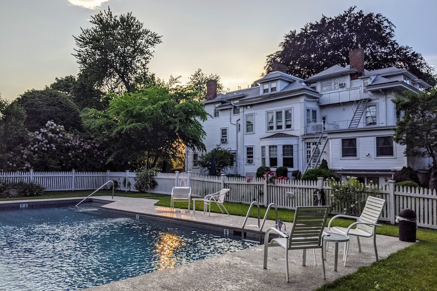 Stanton House Inn | 76 Maple Ave, Greenwich, CT 06830 | Phone: (203) 869-2110