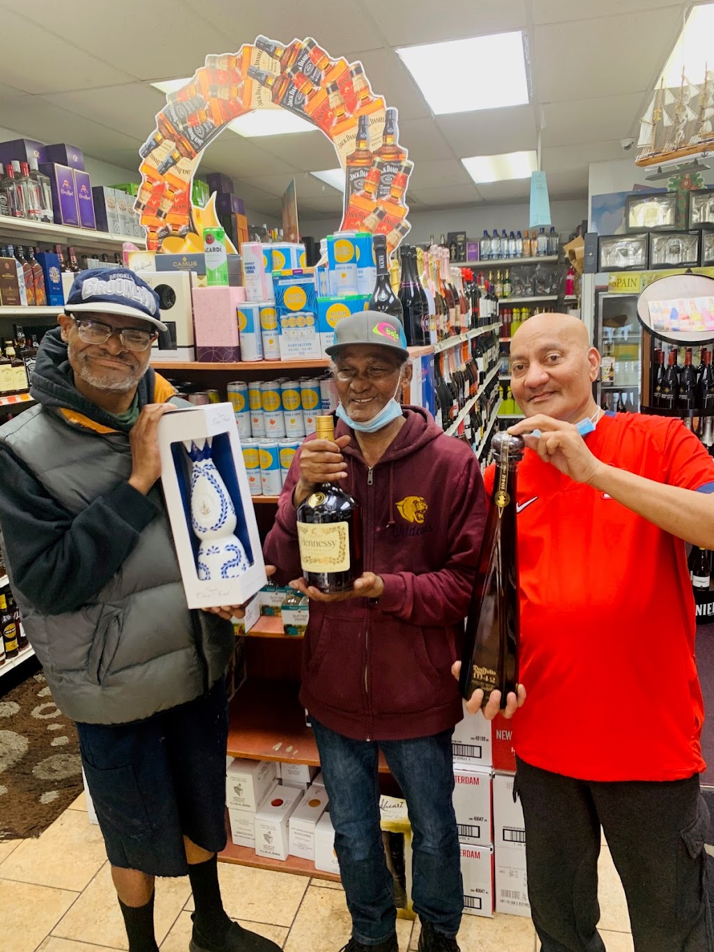 Master wine and liquor | 97-02 Rockaway Blvd, Queens, NY 11417 | Phone: (718) 374-3070