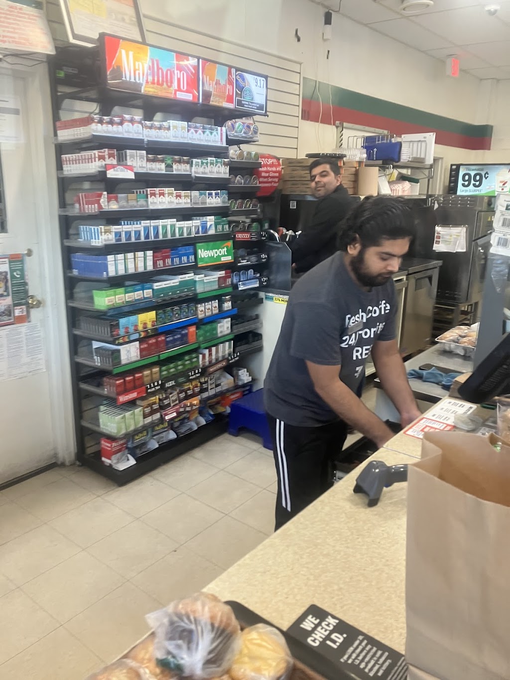 7-Eleven | 850 Hempstead Turnpike, Franklin Square, NY 11010 | Phone: (516) 358-1225