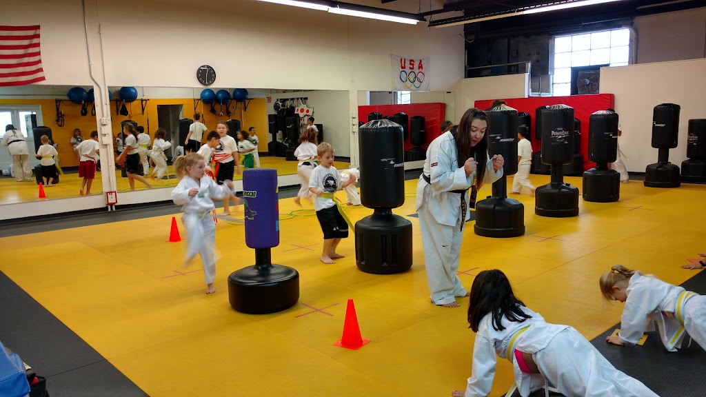 Wilsons Martial Arts Inc | 1 Garvies Point Rd, Glen Cove, NY 11542 | Phone: (516) 674-6750