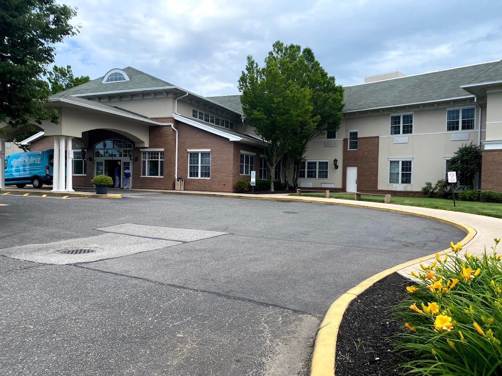 Huntington Hills Center For Health & Rehabilitation | 400 S Service Rd, Melville, NY 11747 | Phone: (631) 439-3000