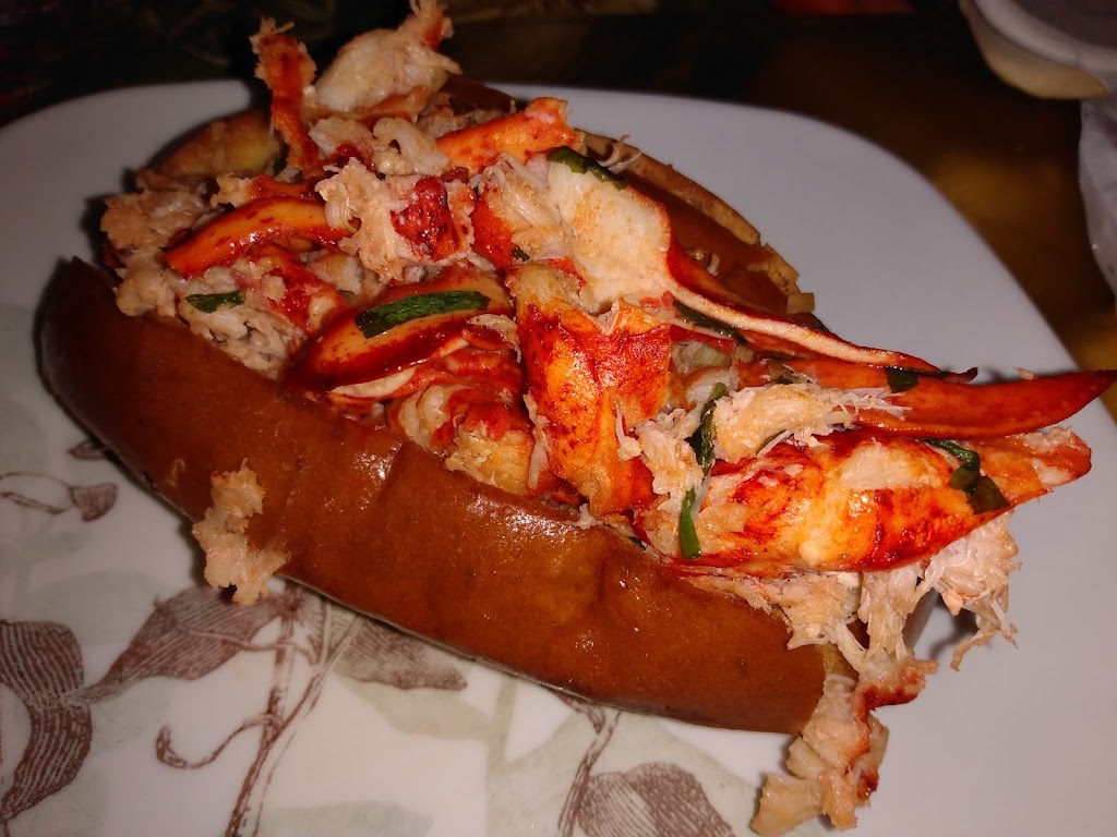 Lazy Lobster | 5089 Merrick Rd, Massapequa, NY 11758 | Phone: (516) 308-4742