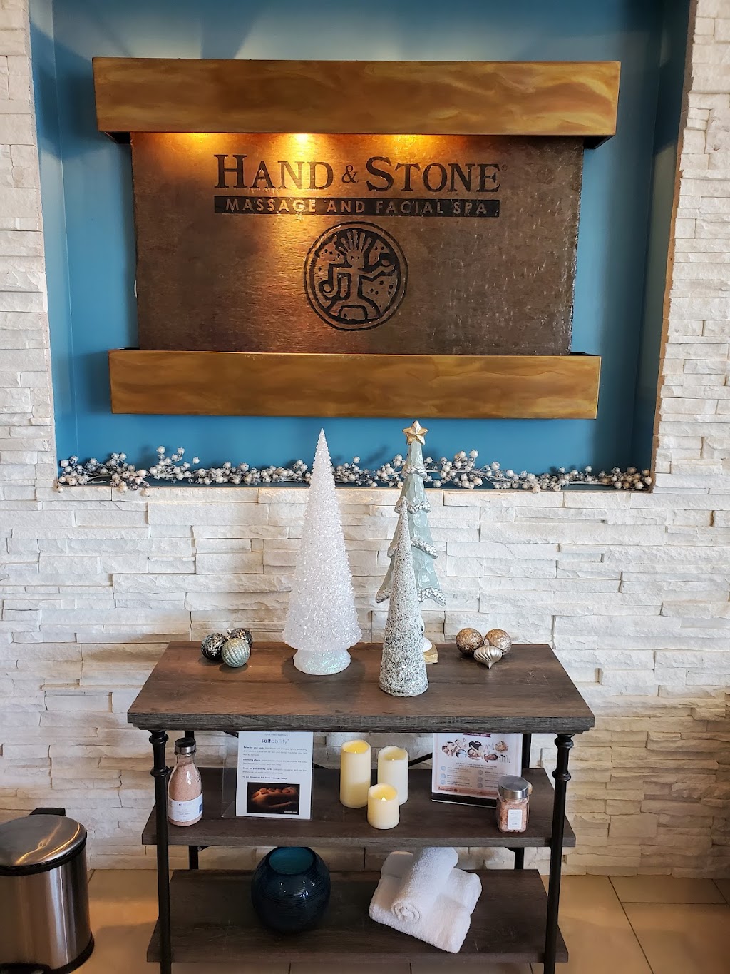 Hand and Stone Massage and Facial Spa | 1300 Broadway, Hewlett, NY 11557 | Phone: (516) 619-7000