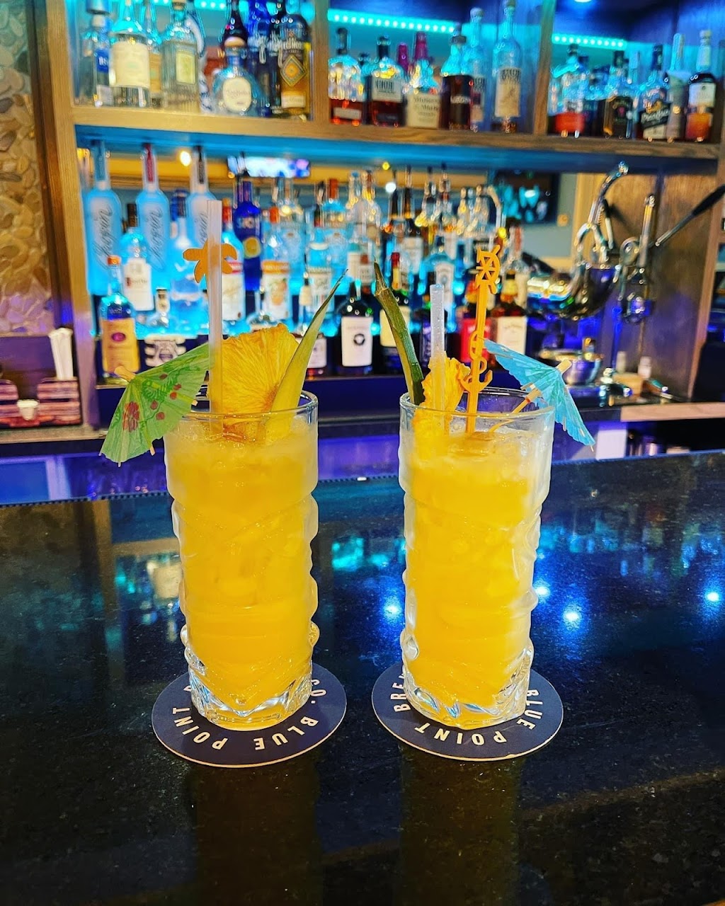 RipTides Cocktails and Grill | 168 E Montauk Hwy, Lindenhurst, NY 11757 | Phone: (631) 505-3200