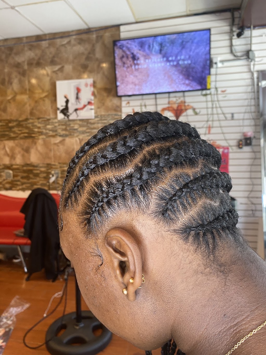 Divine African hair Braiding | 6 Belmont Ave, Brooklyn, NY 11212 | Phone: (516) 260-8758