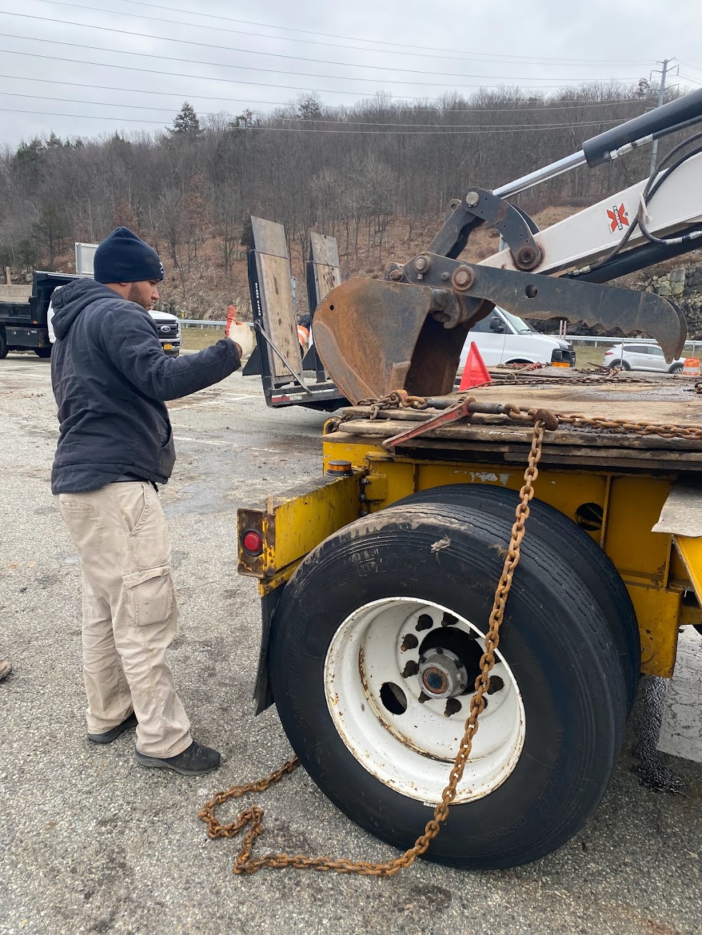 24 Hour Truck Tire Service | 133 Winding Creek, Old Tappan, NJ 07675 | Phone: (917) 440-9629