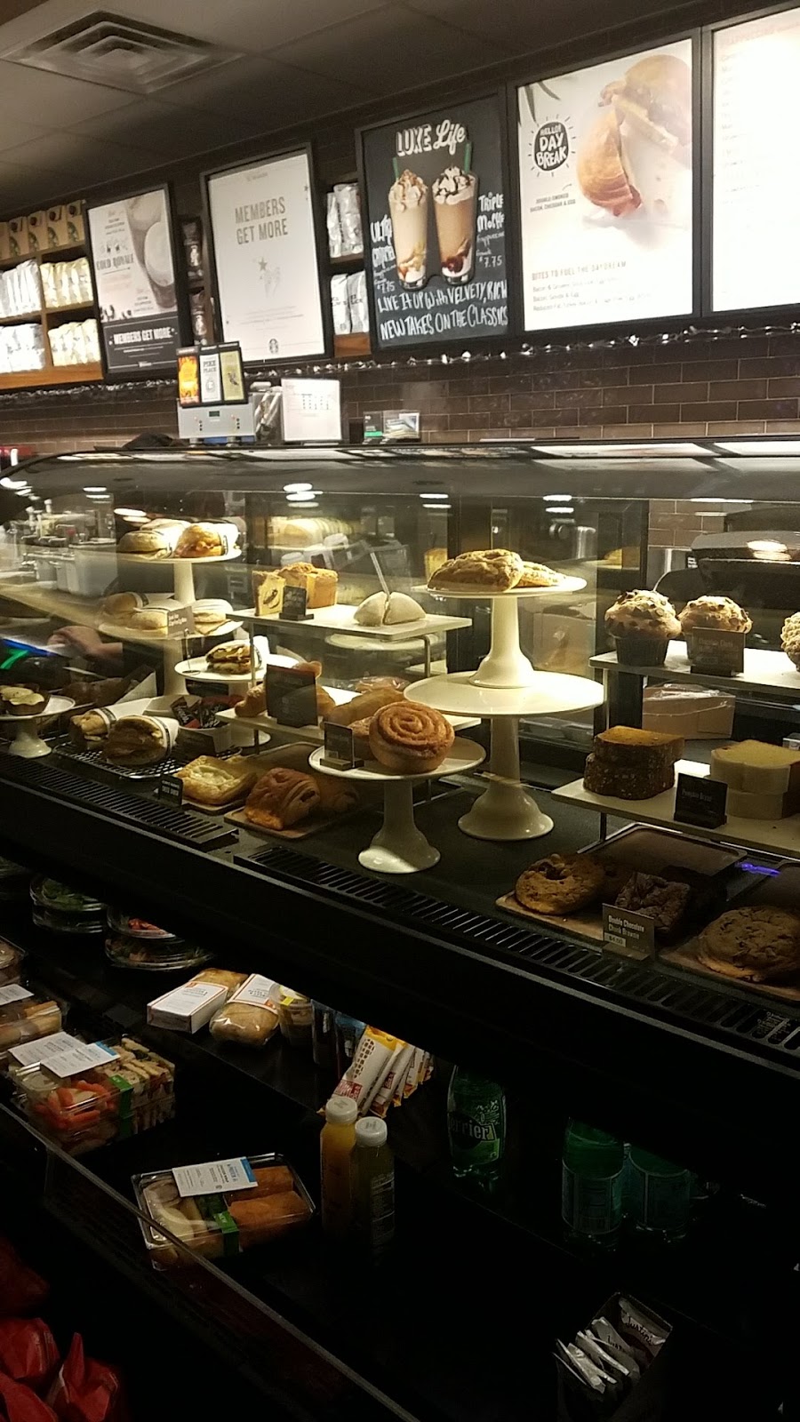 Starbucks | 11000 Rockaway Blvd, Queens, NY 11420 | Phone: (718) 215-3616