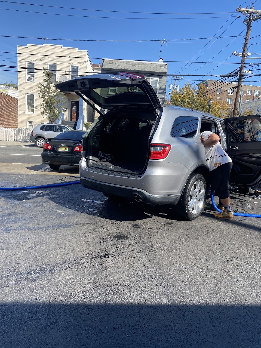 Los Primos Hand Car Wash | 709 Central Ave, Union City, NJ 07087 | Phone: (201) 319-9559